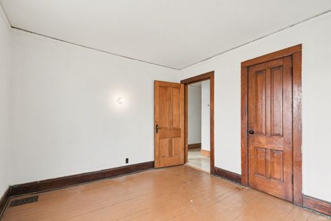 Tiny photo for 807 Diamond Avenue, South Bend, IN 46628 (MLS # 202609447)