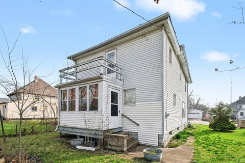 Tiny photo for 807 Diamond Avenue, South Bend, IN 46628 (MLS # 202609447)