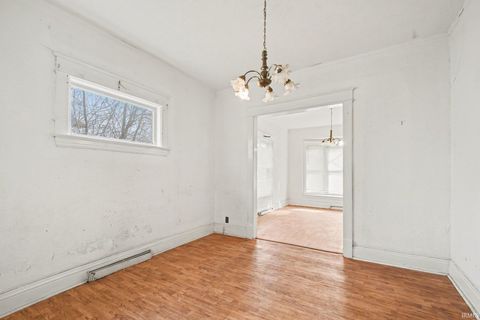 Tiny photo for 807 Diamond Avenue, South Bend, IN 46628 (MLS # 202609447)