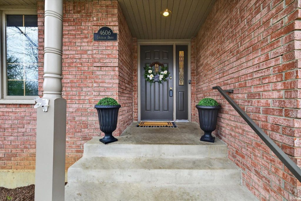 Photo of 4606 N Chatham Drive, Bloomington, IN 47404 (MLS # 202611918)