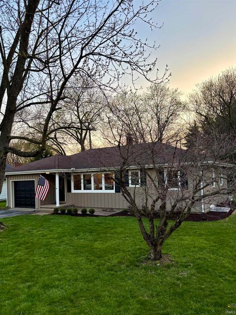 Photo of 104 Mohawk Drive, Flora, IN 46929 (MLS # 202612430)