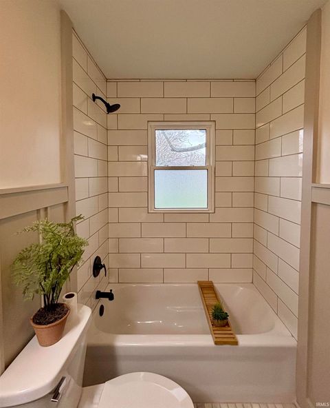 Tiny photo for 104 Mohawk Drive, Flora, IN 46929 (MLS # 202612430)