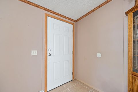 Tiny photo for 919 E Sheridan Street, Warsaw, IN 46580 (MLS # 202618711)