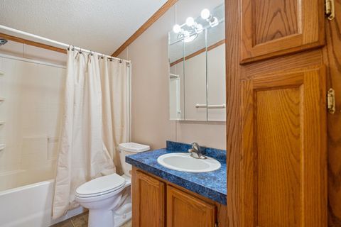 Tiny photo for 919 E Sheridan Street, Warsaw, IN 46580 (MLS # 202618711)