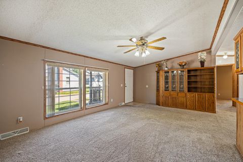 Tiny photo for 919 E Sheridan Street, Warsaw, IN 46580 (MLS # 202618711)