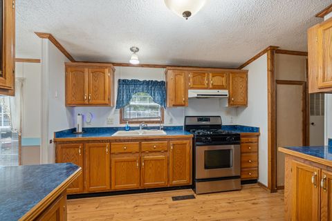 Tiny photo for 919 E Sheridan Street, Warsaw, IN 46580 (MLS # 202618711)