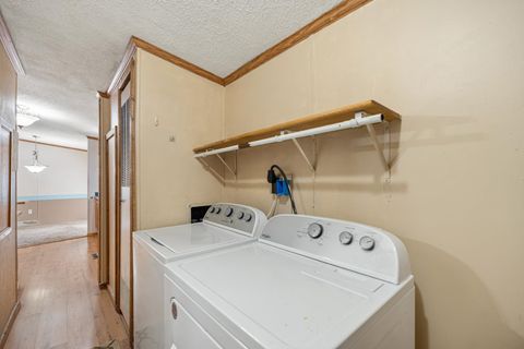 Tiny photo for 919 E Sheridan Street, Warsaw, IN 46580 (MLS # 202618711)