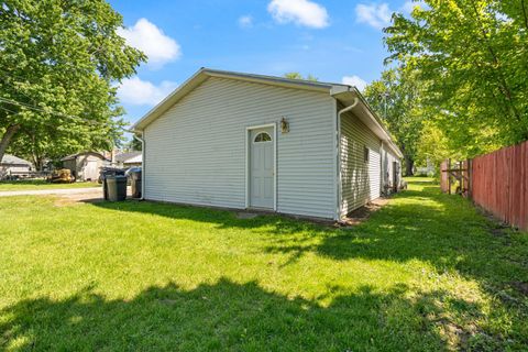 Tiny photo for 919 E Sheridan Street, Warsaw, IN 46580 (MLS # 202618711)