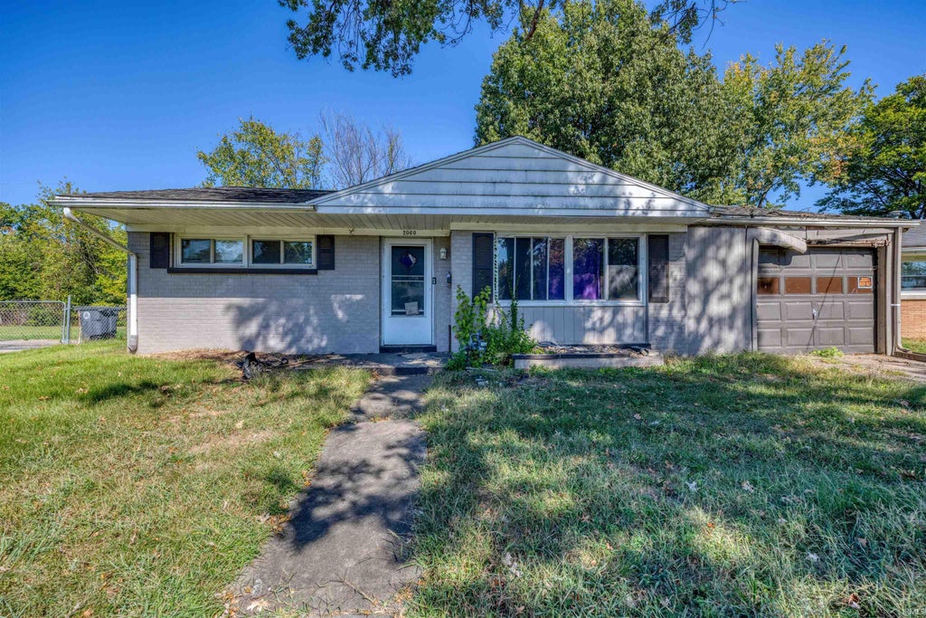 Photo of 2060 Conlin Avenue, Evansville, IN 47714 (MLS # 202642764)
