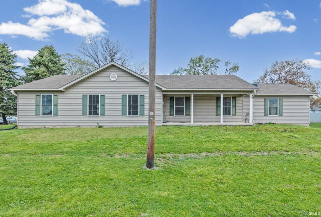 Photo of 107 W 4th Street, Reynolds, IN 47980 (MLS # 202613088)