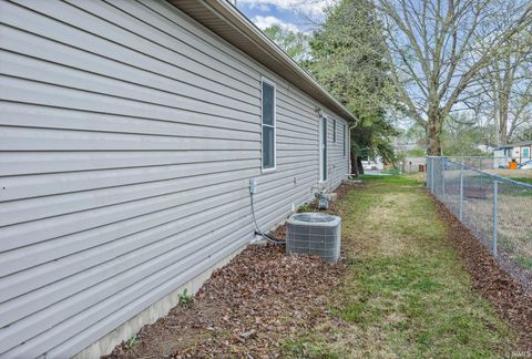 Tiny photo for 107 W 4th Street, Reynolds, IN 47980 (MLS # 202613088)