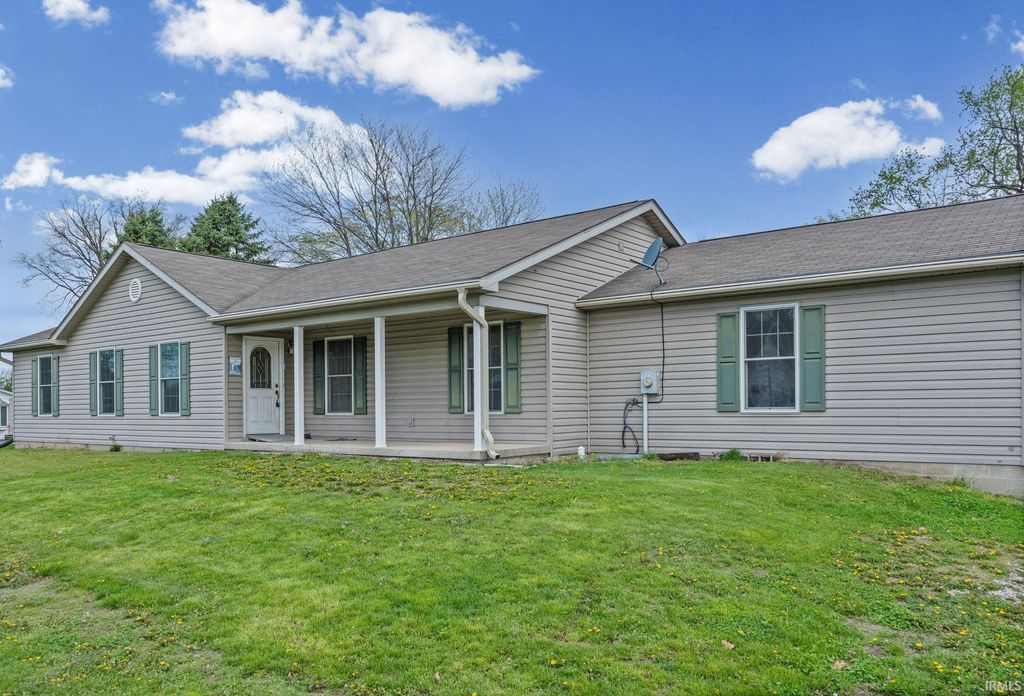 Photo of 107 W 4th Street, Reynolds, IN 47980 (MLS # 202613088)