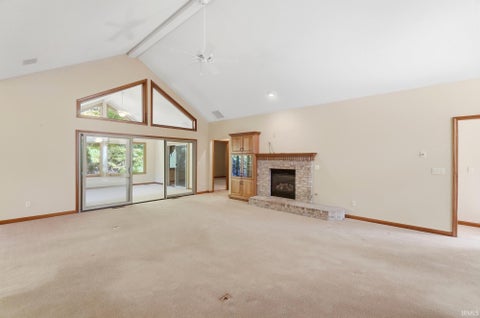 Tiny photo for 2700 W State Road 14, Columbia City, IN 46725 (MLS # 202643618)