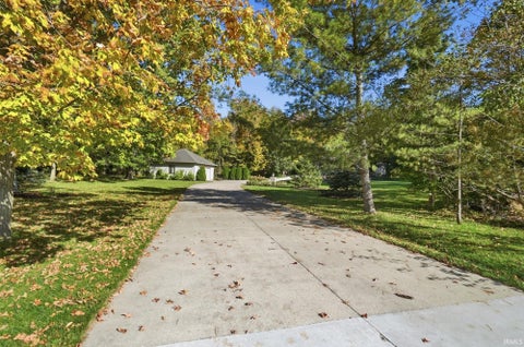 Photo of 2700 W State Road 14, Columbia City, IN 46725 (MLS # 202643618)