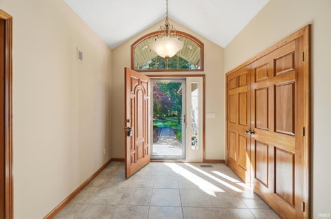 Tiny photo for 2700 W State Road 14, Columbia City, IN 46725 (MLS # 202643618)