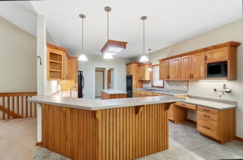 Tiny photo for 2700 W State Road 14, Columbia City, IN 46725 (MLS # 202643618)