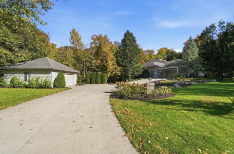 Tiny photo for 2700 W State Road 14, Columbia City, IN 46725 (MLS # 202643618)