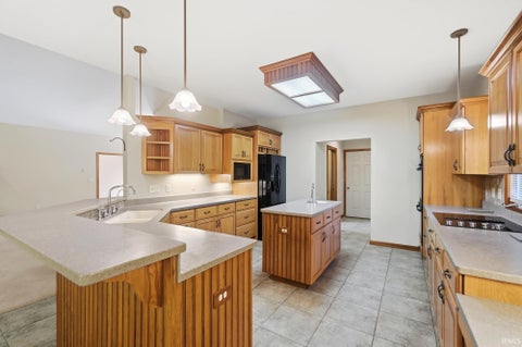 Tiny photo for 2700 W State Road 14, Columbia City, IN 46725 (MLS # 202643618)