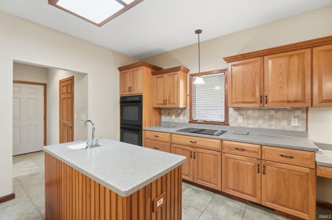 Tiny photo for 2700 W State Road 14, Columbia City, IN 46725 (MLS # 202643618)