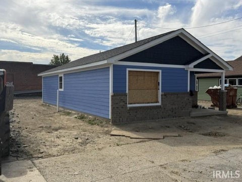 Tiny photo for 307 W Monroe Street, Kokomo, IN 46901 (MLS # 202642284)