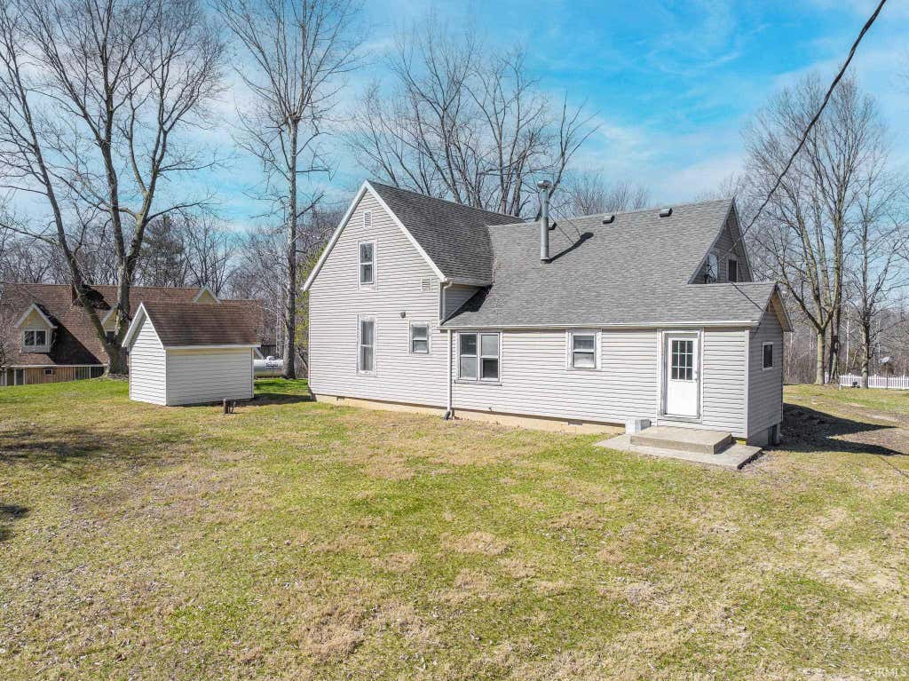 Photo of 75 W Old Trail, Somerset, IN 46940 (MLS # 202630272)