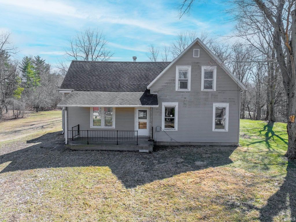 Photo of 75 W Old Trail, Somerset, IN 46940 (MLS # 202630272)