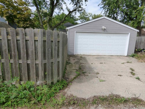 Tiny photo for 1110 N Saint Joseph Street, South Bend, IN 46617 (MLS # 202638845)