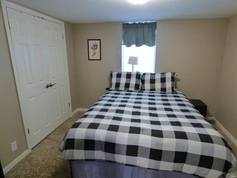 Tiny photo for 1110 N Saint Joseph Street, South Bend, IN 46617 (MLS # 202638845)