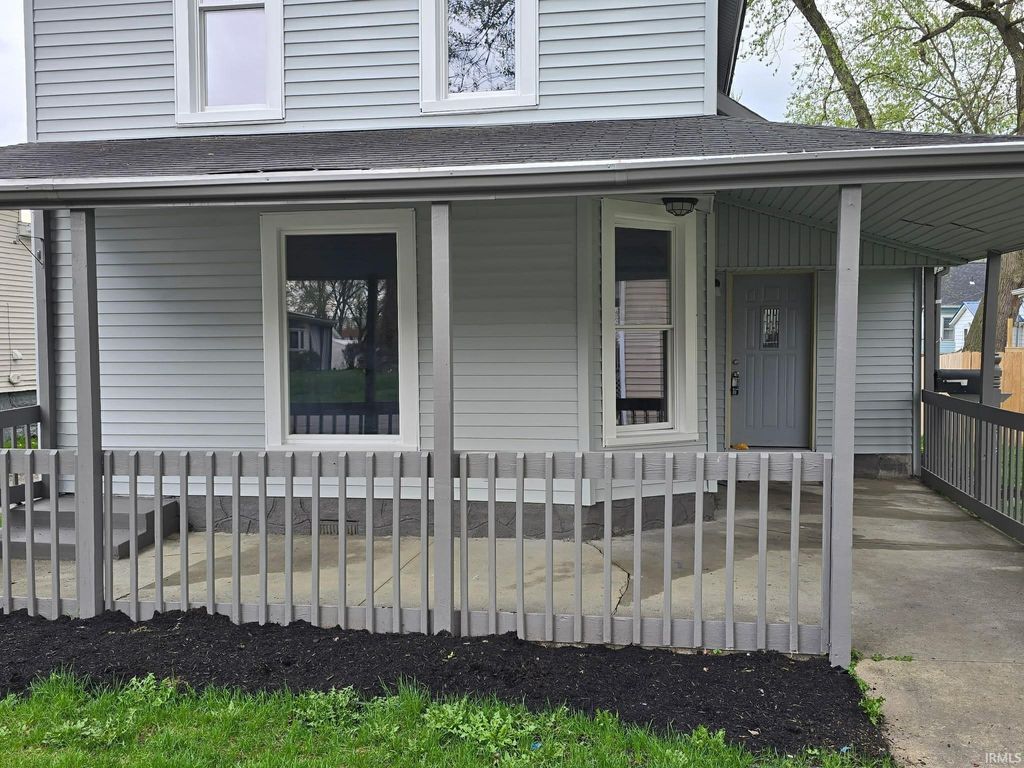 Photo of 407 E King Street, Garrett, IN 46738 (MLS # 202613535)