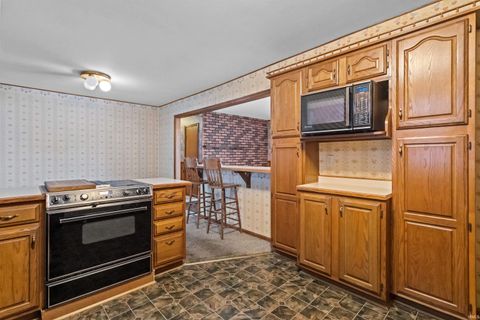 Tiny photo for 5516 E 500 SOUTH, Kokomo, IN 46902 (MLS # 202601964)