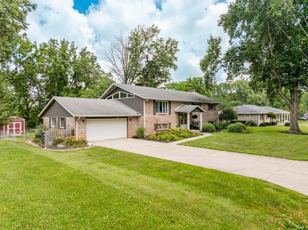 Photo of 9212 W Tulip Tree Drive, Muncie, IN 47304 (MLS # 202633596)