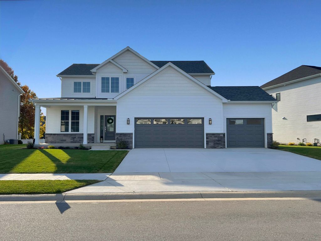 Photo of 54691 Pierre Trails Drive, Osceola, IN 46561 (MLS # 202544167)