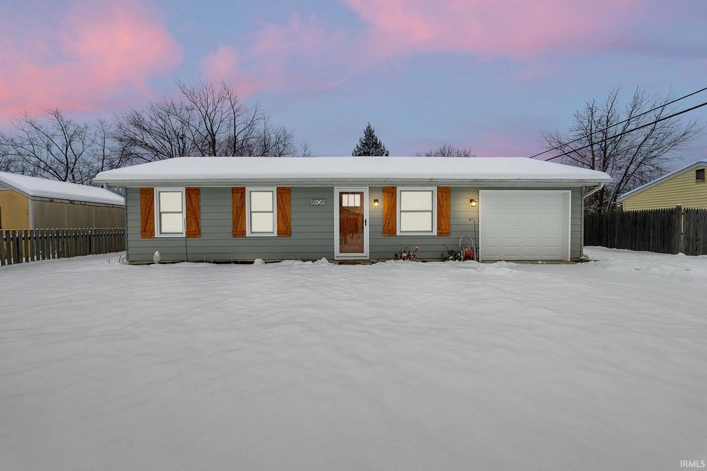 Photo of 8108 Newfield Drive, Fort Wayne, IN 46815 (MLS # 202547930)