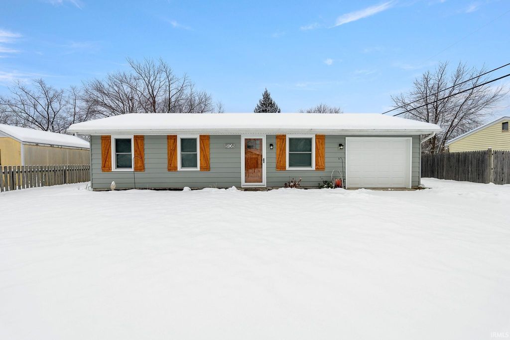 Photo of 8108 Newfield Drive, Fort Wayne, IN 46815 (MLS # 202547930)