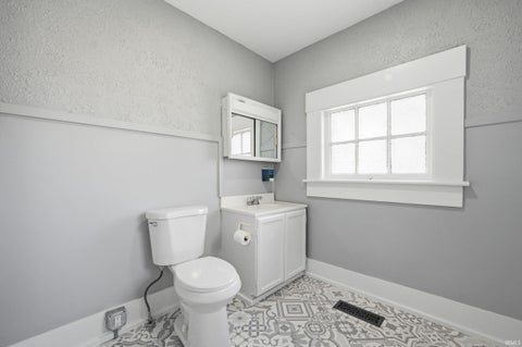 Tiny photo for 321 S Main Street, New Castle, IN 47362 (MLS # 202643592)