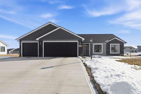 Photo of 13625 Fringe Tree Trail, Fort Wayne, IN 46814 (MLS # 202608692)