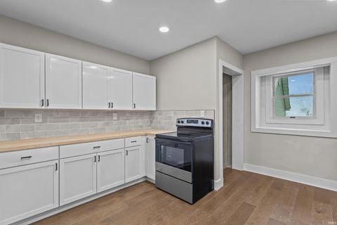 Tiny photo for 1939 S Washington Street, Kokomo, IN 46902 (MLS # 202547697)