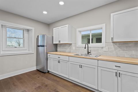 Tiny photo for 1939 S Washington Street, Kokomo, IN 46902 (MLS # 202547697)