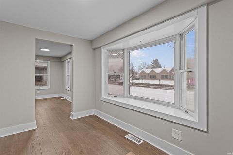 Tiny photo for 1939 S Washington Street, Kokomo, IN 46902 (MLS # 202547697)