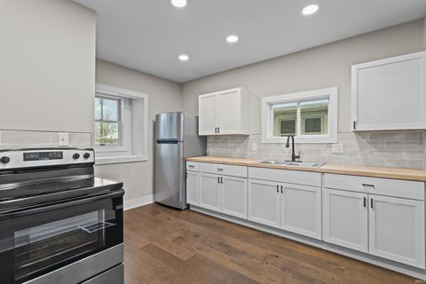 Tiny photo for 1939 S Washington Street, Kokomo, IN 46902 (MLS # 202547697)