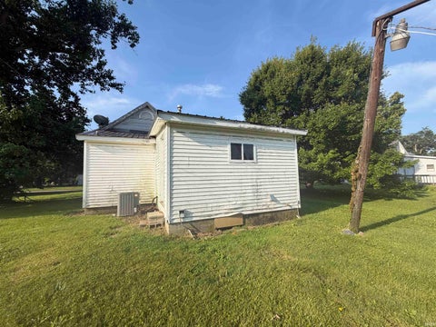 Tiny photo for 517 E 4Th Street, Hartford City, IN 47348 (MLS # 202626275)