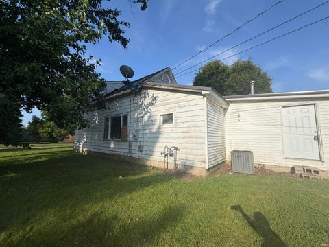 Tiny photo for 517 E 4Th Street, Hartford City, IN 47348 (MLS # 202626275)