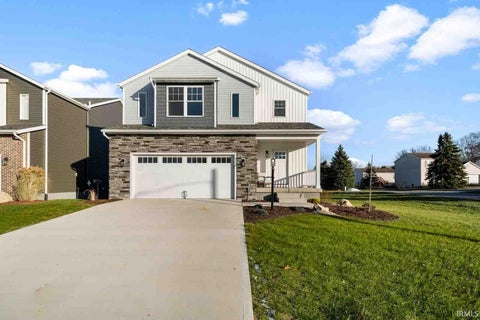Photo of 1114 Beacon Drive, Mishawaka, IN 46544 (MLS # 202641938)