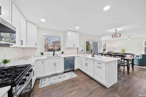 Tiny photo for 1114 Beacon Drive, Mishawaka, IN 46544 (MLS # 202641938)