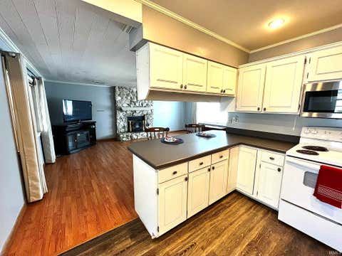 Tiny photo for 221 Fairway Drive, Evansville, IN 47710 (MLS # 202604813)