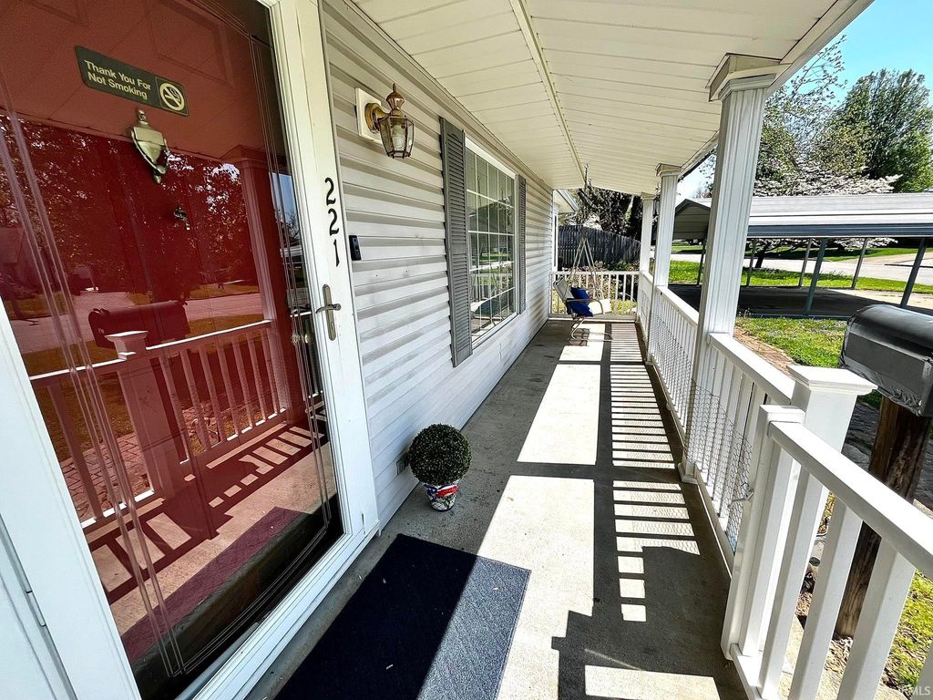 Photo of 221 Fairway Drive, Evansville, IN 47710 (MLS # 202604813)