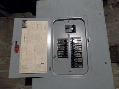 Tiny photo for 510 W Franklin Street, Elkhart, IN 46516 (MLS # 202605674)