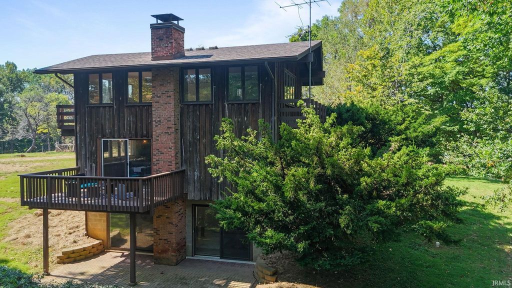 Photo of 1000 W Williams Road, Bloomington, IN 47404 (MLS # 202537748)