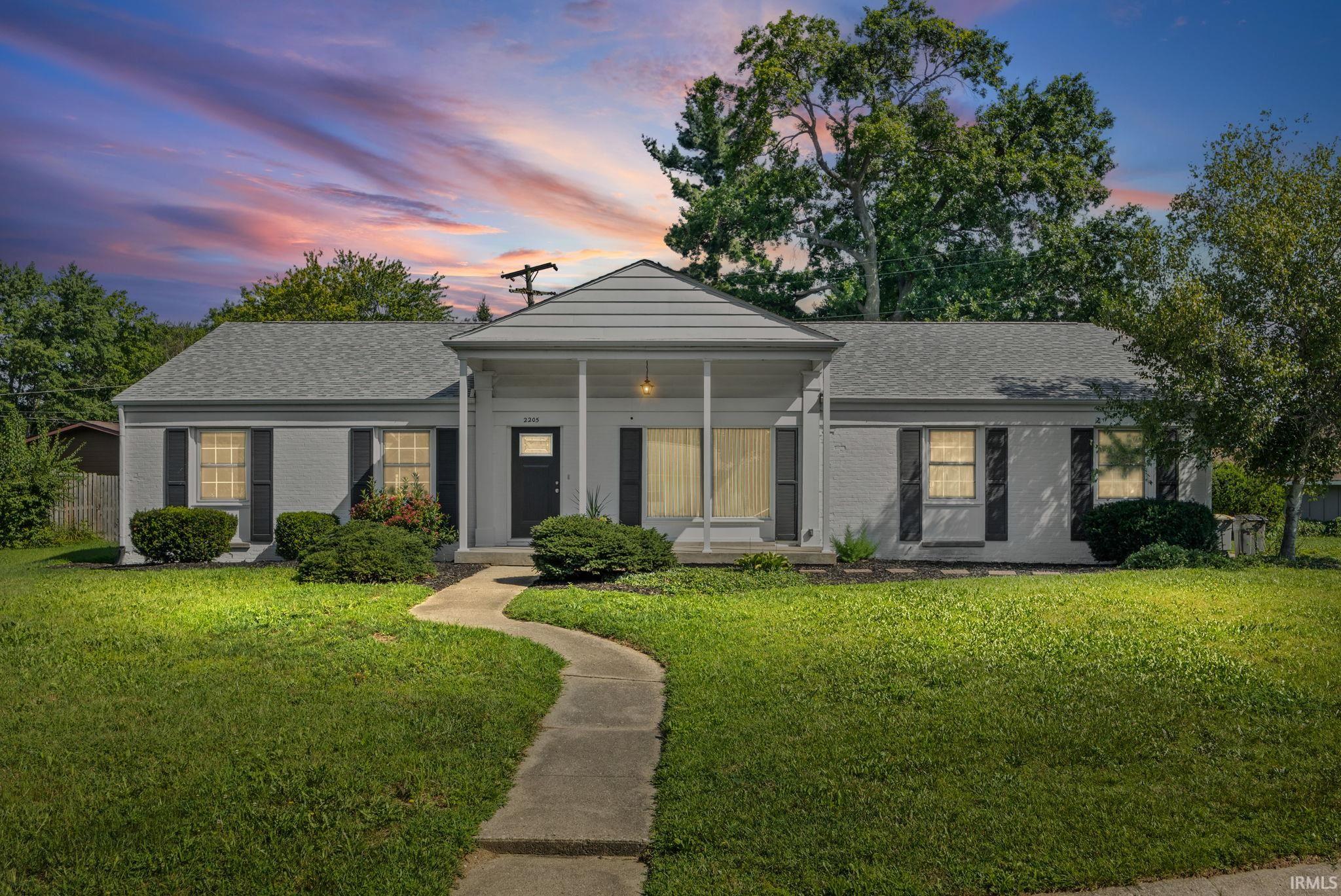 2205 Miami Trail