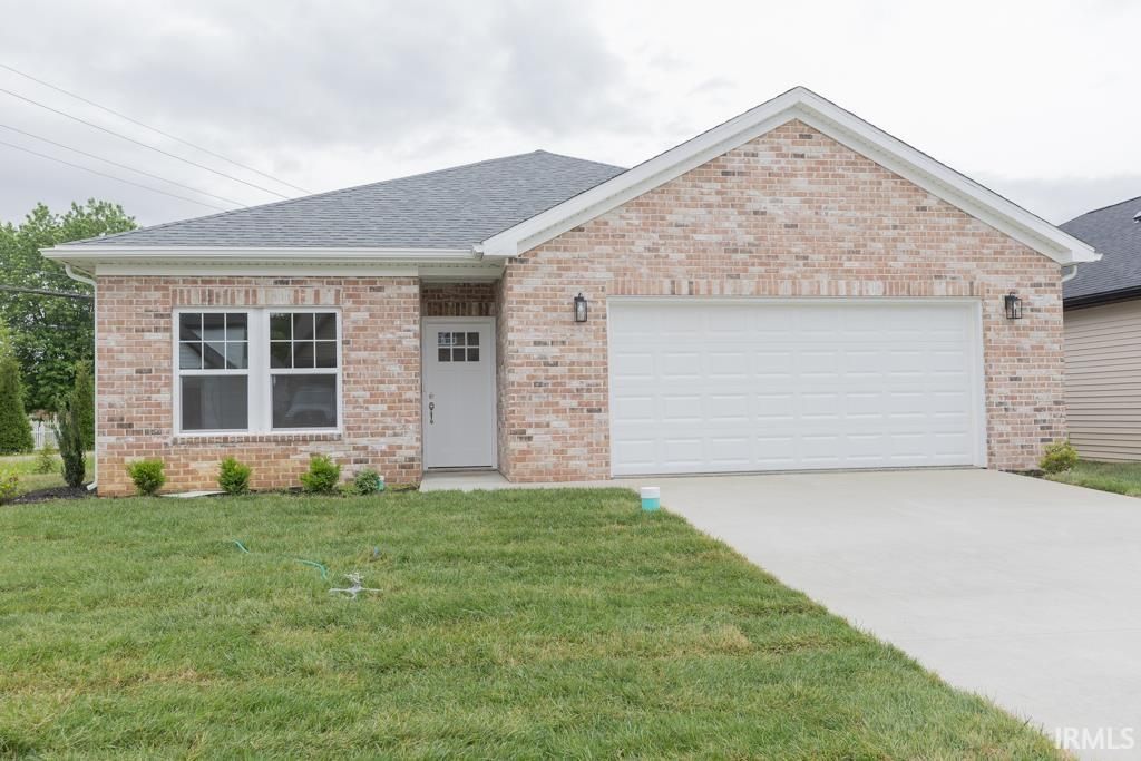 Photo of 3016 Fehme Court, Evansville, IN 47725 (MLS # 202615618)